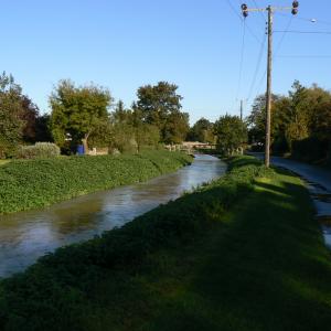 Oct 2007 River Kennett Brookside
